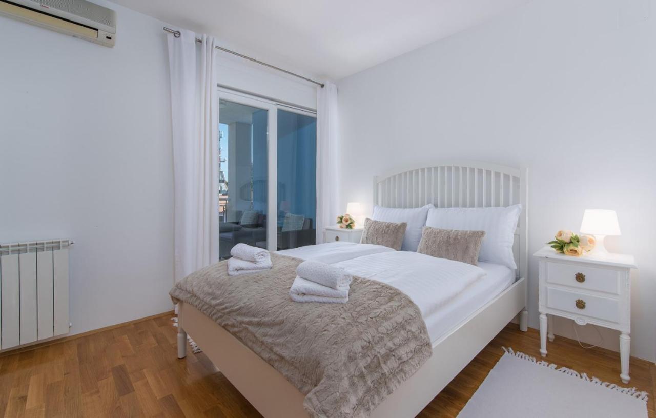 Apartment Melarnian Near The Beach In Umag Dış mekan fotoğraf