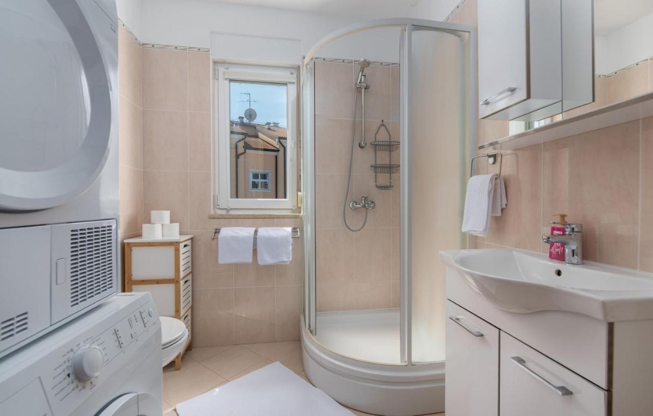 Apartment Melarnian Near The Beach In Umag Dış mekan fotoğraf